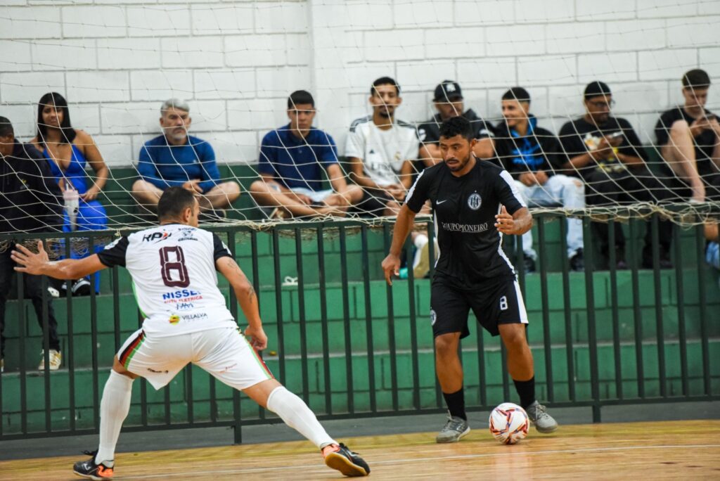Grêmio Holambra e Fênix disputam a final do Campeonato Municipal de Futsal