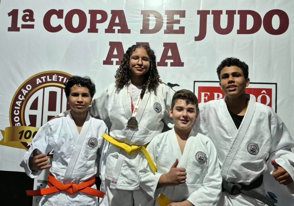 Judoca de Holambra conquista medalha de ouro em Araras