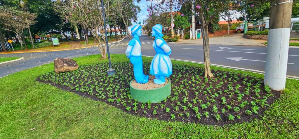 Município recebe 20 mil mudas de flores para renovação de espaços