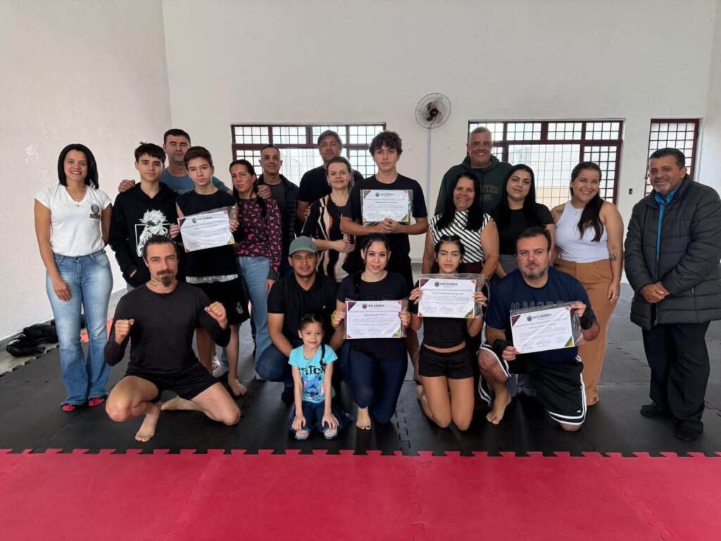 Cerimônia reconhece evolução da escolinha de Muay Thai