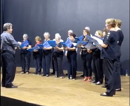 Encontro reúne três corais no Teatro Municipal