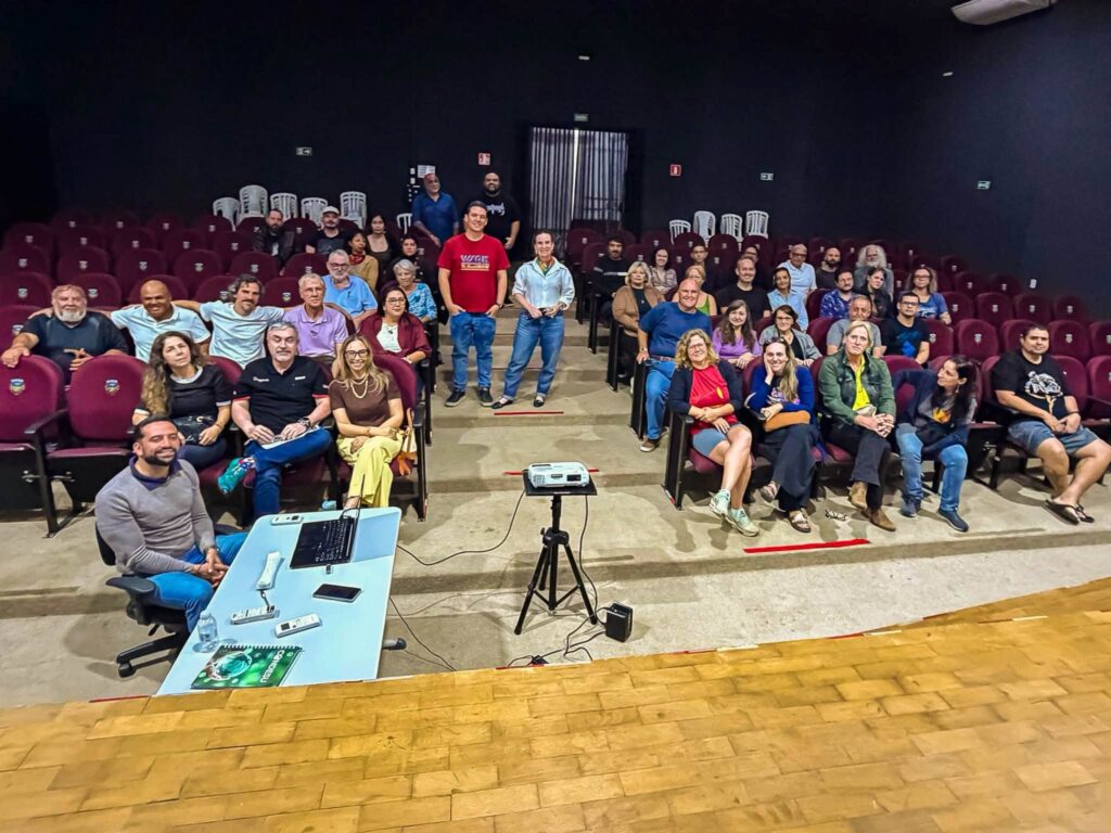 Holambra reúne representantes da cultura para fortalecer políticas públicas