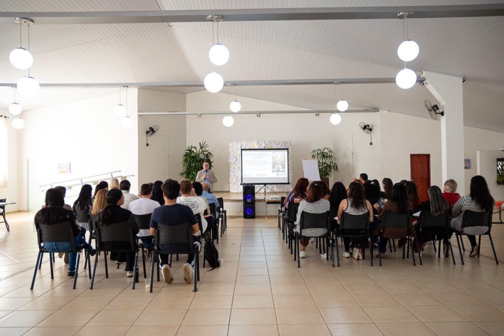 Conferência debate políticas para crianças e adolescentes